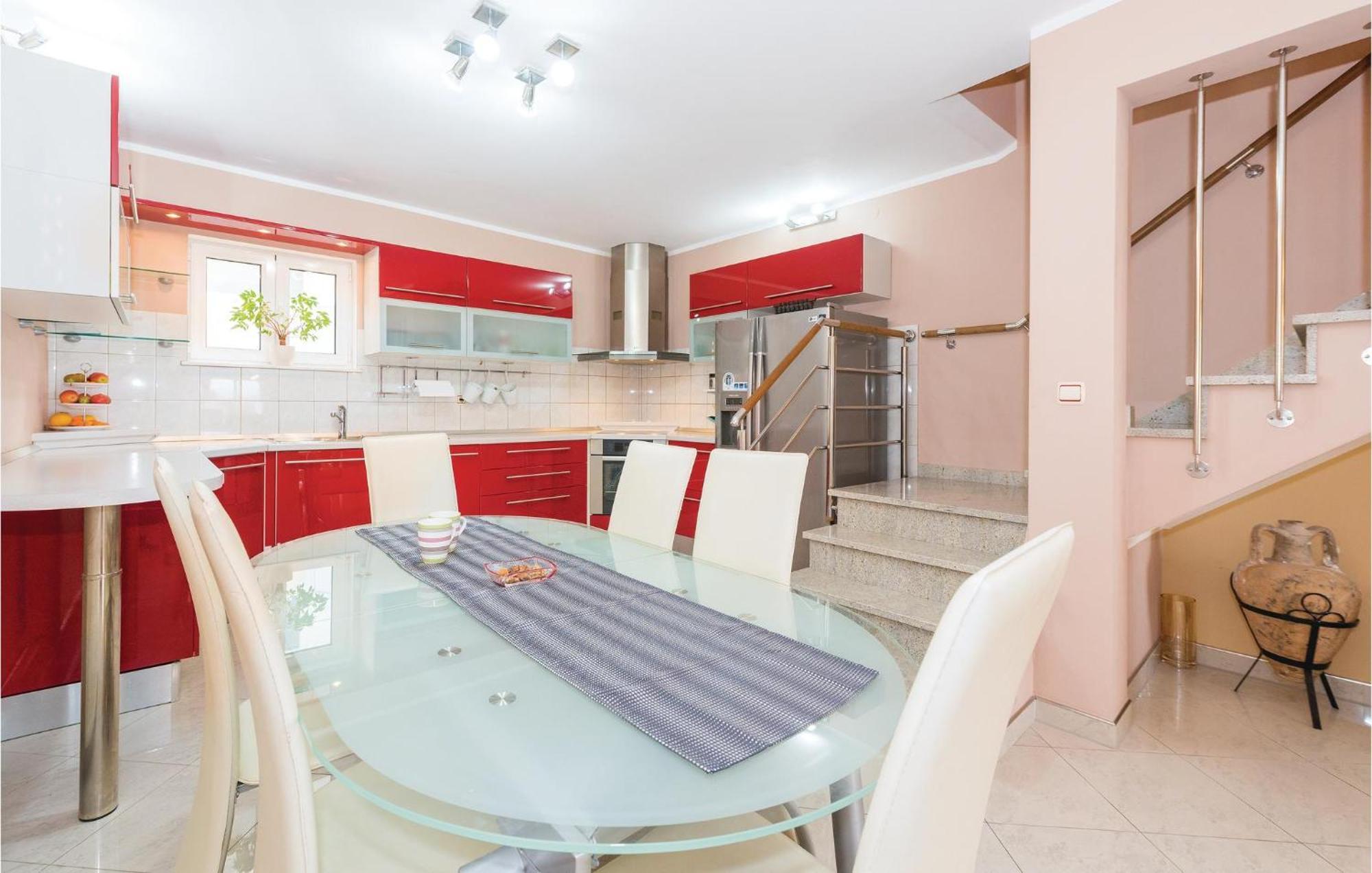 Nice Home In Sibenik With Kitchen 外观 照片