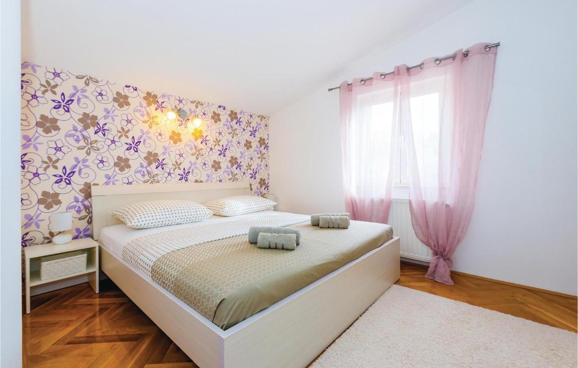 Nice Home In Sibenik With Kitchen 外观 照片