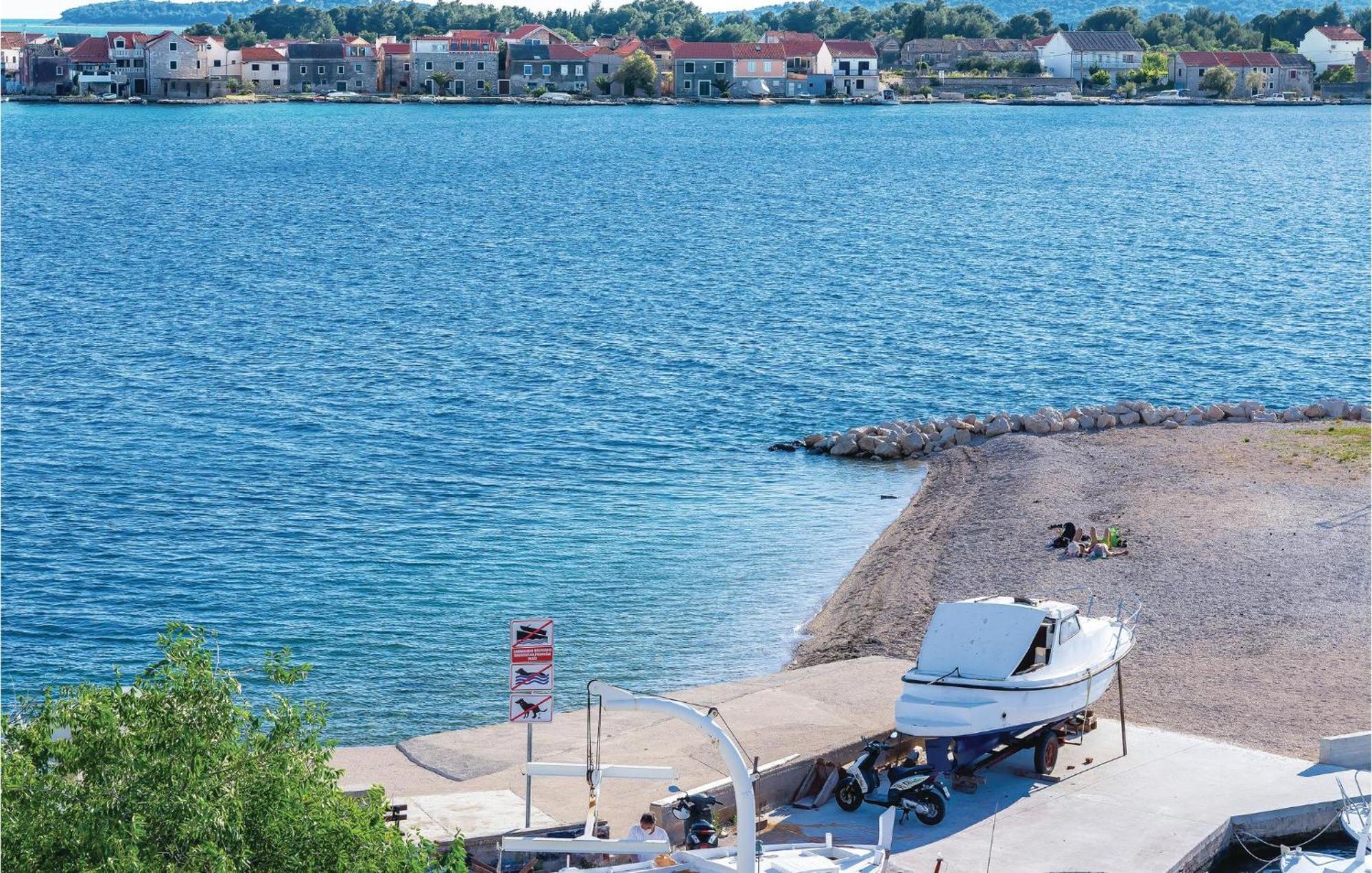Nice Home In Sibenik With Kitchen 外观 照片