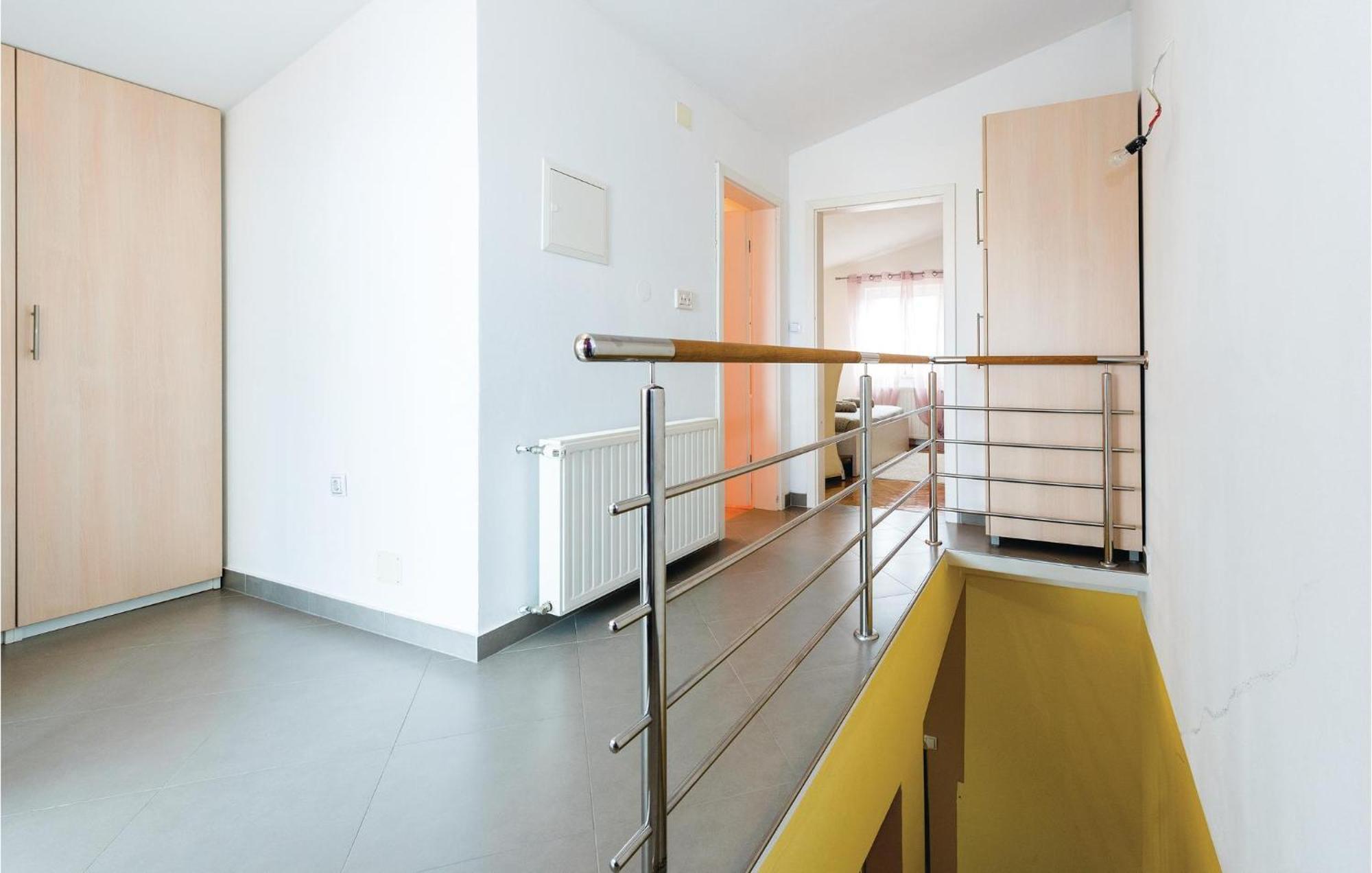 Nice Home In Sibenik With Kitchen 外观 照片